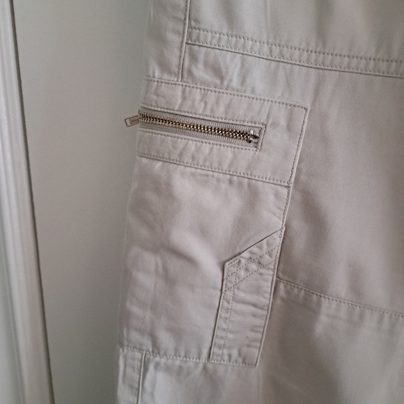 Jones New York Cargo Pants - Picture 2 of 5